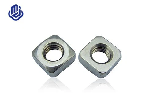 Titaani neliömutteri