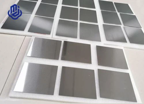 Tantaali metallilevy