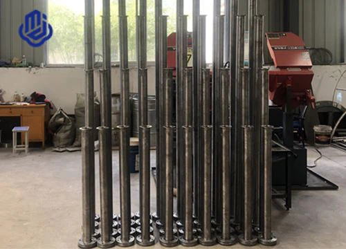 Titaanilaippaputkiliittimet