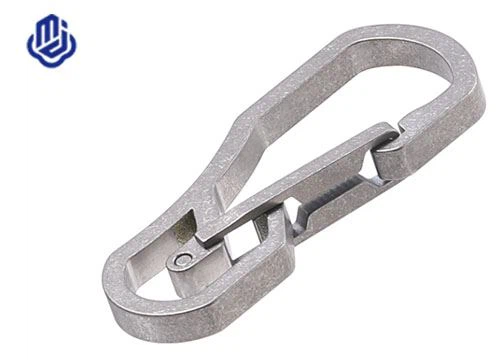 Titaaninen avaimen lukko